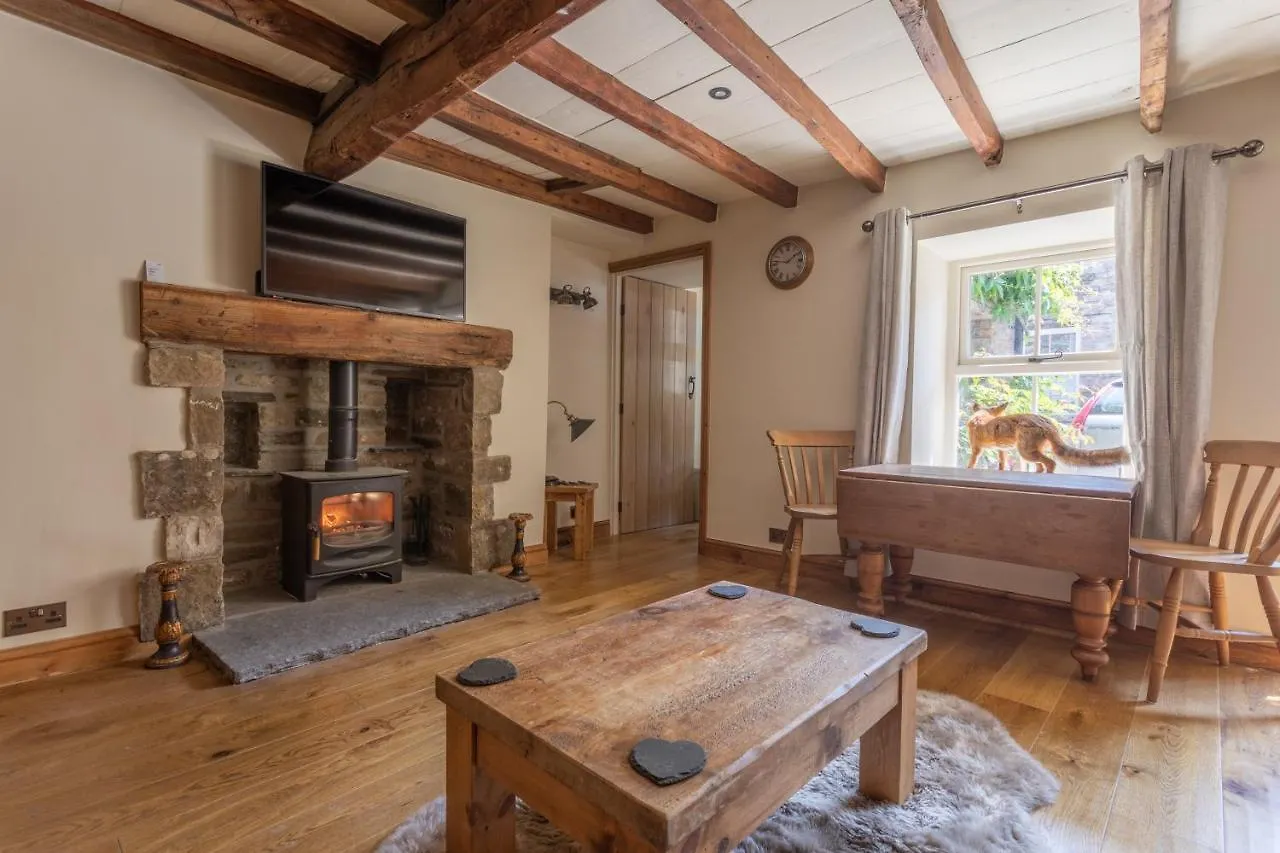 Chapel Cottage With Log Burner Hawes