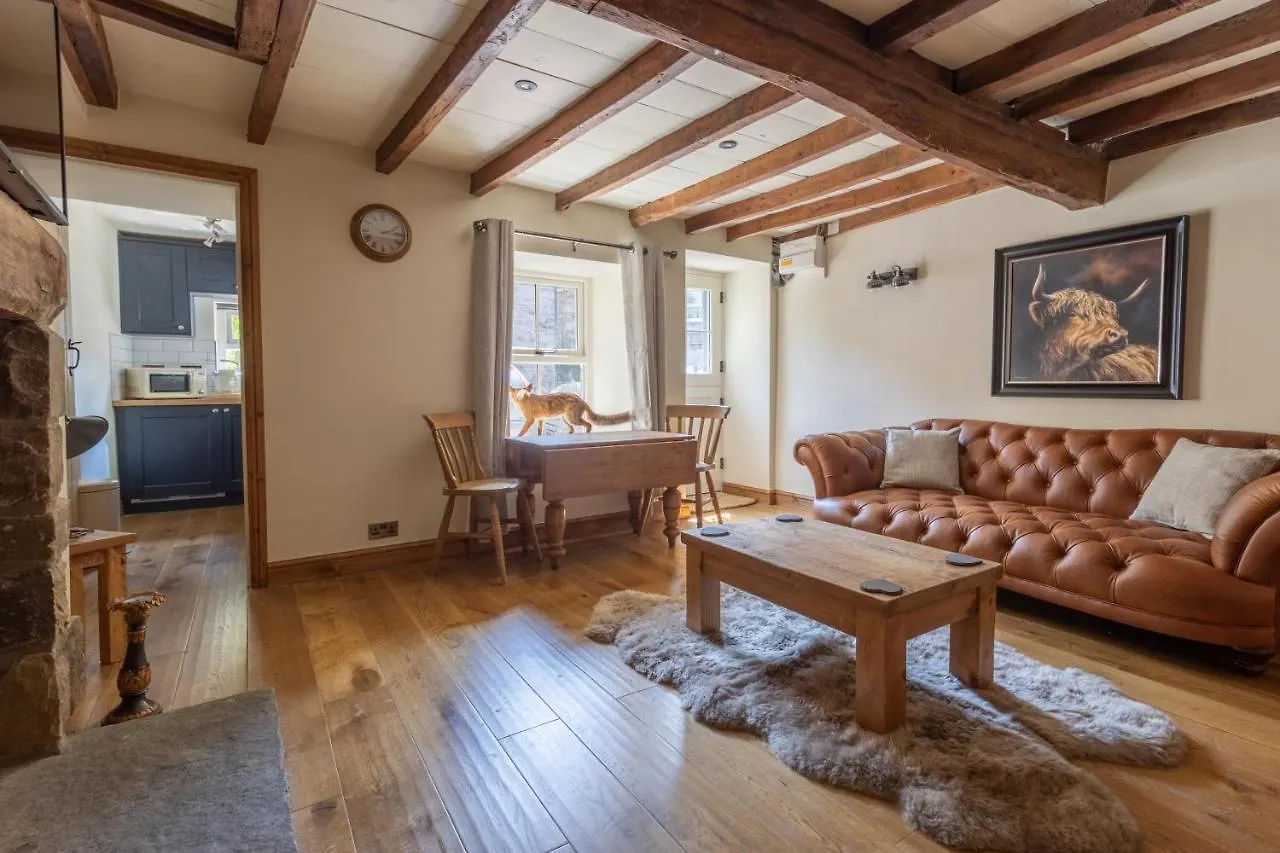 Chapel Cottage With Log Burner Hawes 0*,